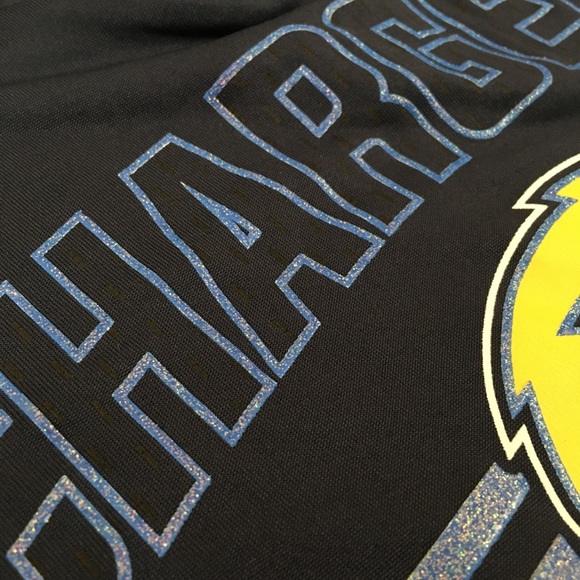 LAST DAY TO PURCHASE! Chargers Tee Size L - Picture 10 of 16